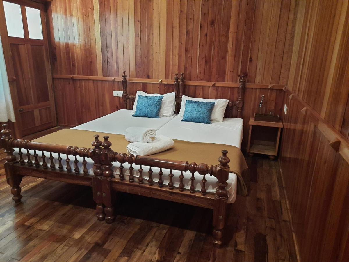 Sopanam Heritage Thekkady Extérieur photo